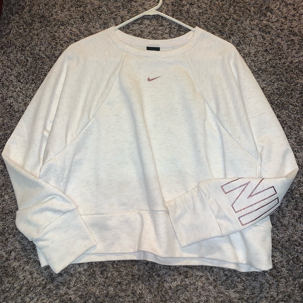 Nike top